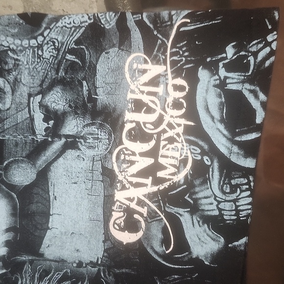 Stussy Black and Blue Skull Grunge Small Like New T-Shirt - Picture 3 of 10